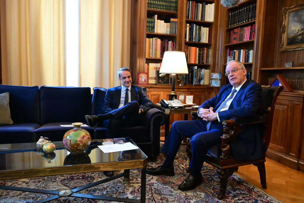 Συνάντηση Μητσοτάκη με Τασούλα στο Προεδρικό Μέγαρο