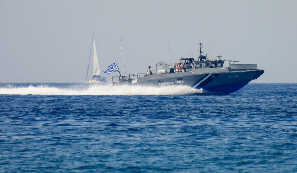 Νέα τραγωδία με μετανάστες: ανατροπή ταχύπλοου στη Σάμο - Έξι νεκροί και 14 διασωθέντες