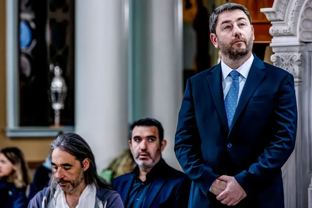 Η… διαπερατότητα του Ανδρουλάκη: δεν το είχαμε καταλάβει, σύντροφοι