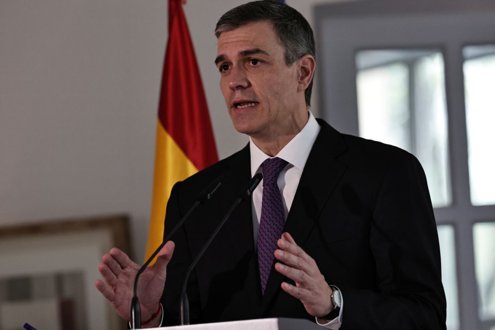 Ισπανία: το στεγαστικό «χτυπάει» τον Σάντσεθ - Στο τραπέζι ακόμη και οι πρόωρες εκλογές