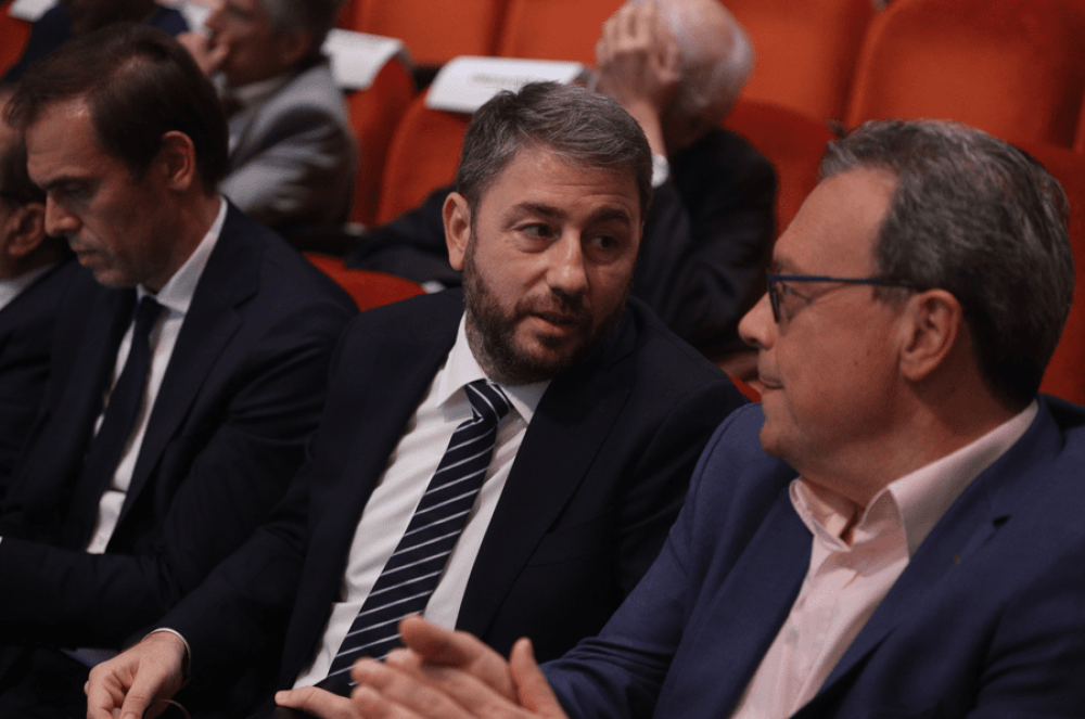 Το φάντασμα της απελπισίας πλανάται πάνω από την Κεντροαριστερά