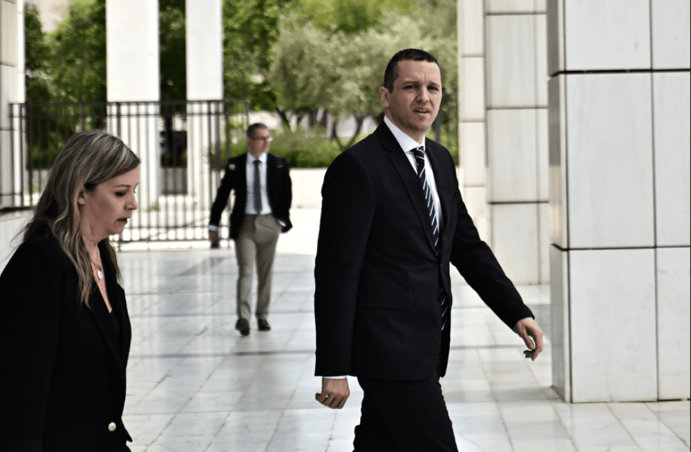 Δίκη Σπαρτιατών: όπισθεν ολοταχώς από τον Στίγκα - «Ξέχασε» τα πάντα για μαφία και Κασιδιάρη