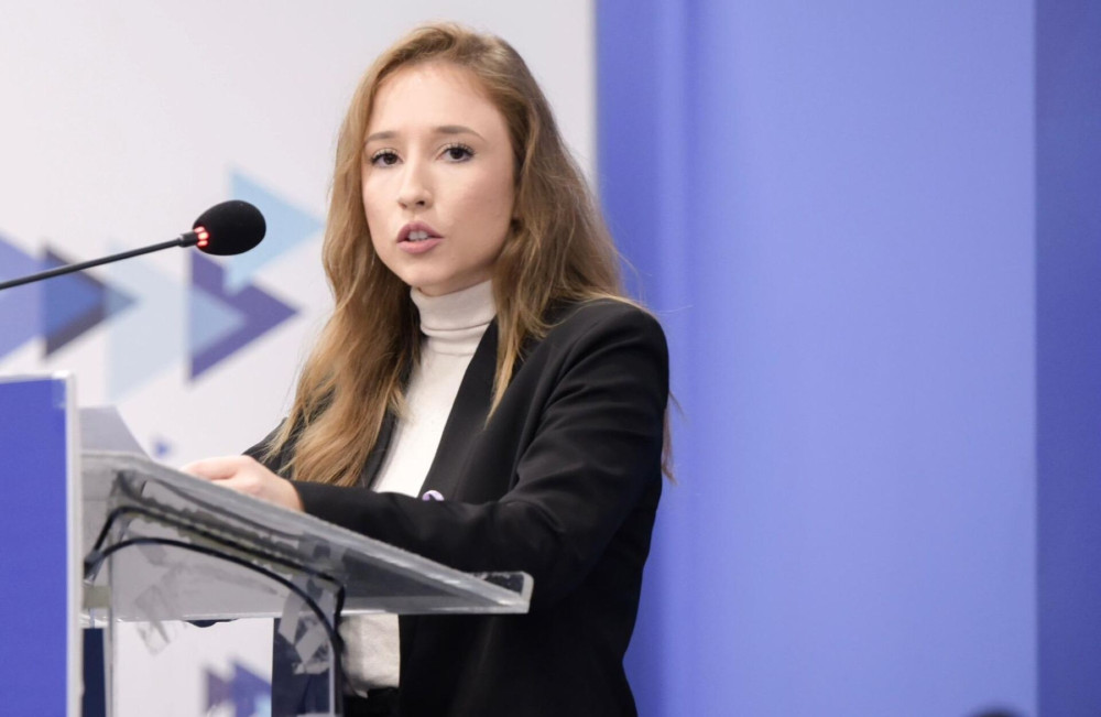 Χριστίνα Γιασκουλίδη στο «Μανιφέστο»: Πτυχία έχεις. Ενσυναίσθηση έχεις;
