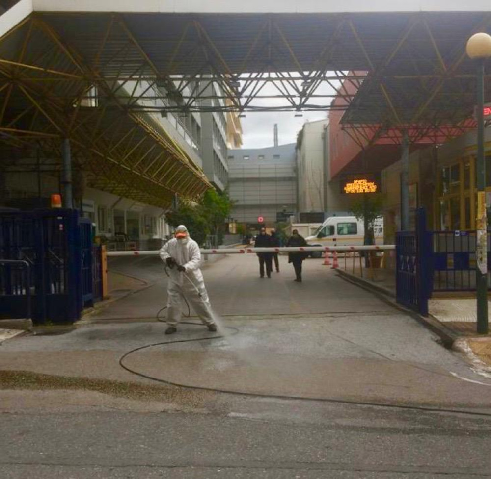 Κορωνοϊός: Απίστευτο φιάσκο στον Ευαγγελισμό – Γιαγιά ήρθε σε επαφή με κρούσμα