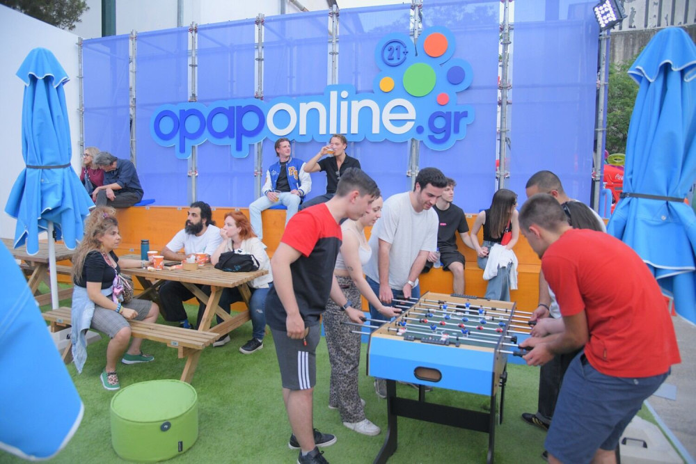 Ο κόσμος του Athens Street Food Festival μίλησε: αυτό είναι το ιδανικό φαγητό για πρώτο ραντεβού (video)