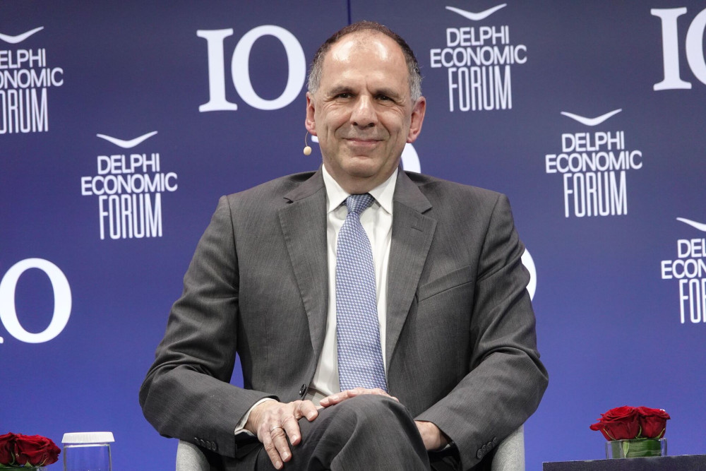 Γιώργος Γεραπετρίτης: ο ακαδημαϊκός που διαπραγματεύεται με στρατάρχες