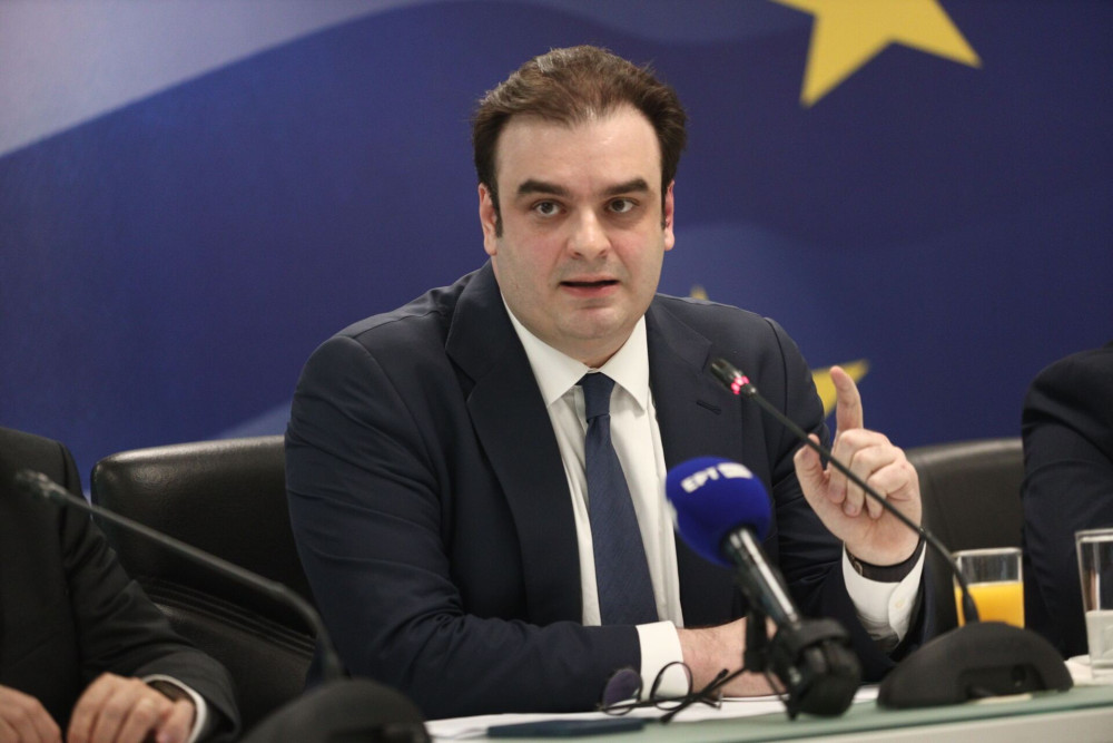 Λύση για τους δανειολήπτες με ελβετικό φράγκο επεξεργάζεται ο ΥΠΟΙΚ Κυριάκος Πιερρακάκης