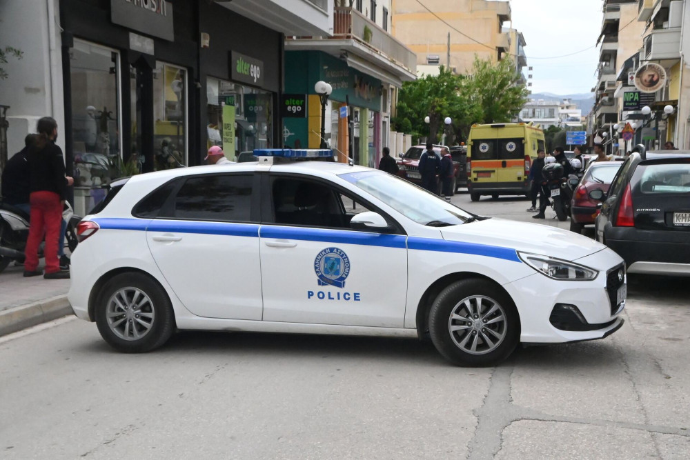 Άνδρας βρέθηκε κρεμασμένος  σε αποθήκη στον Τύρναβο - Τι εξετάζει η ΕΛΑΣ