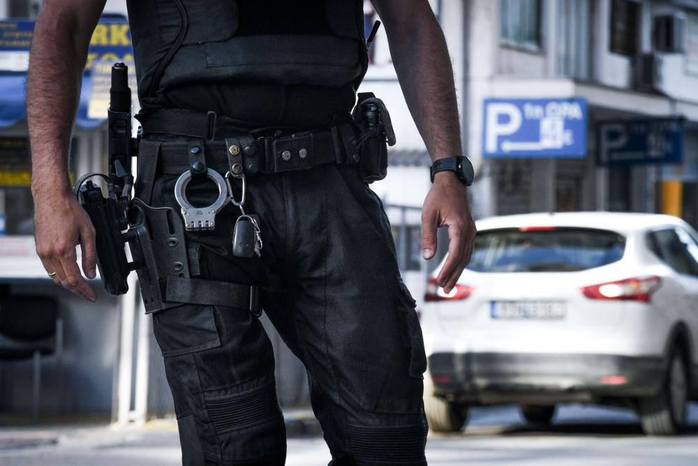 Συνελήφθη 35χρονος στο «Ελ. Βενιζέλος» - Έκρυβε σε εξώφυλλα παιδικών βιβλίων 2,7 κιλά κοκαΐνης