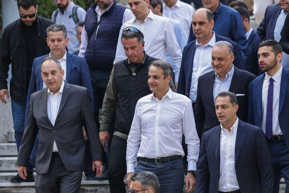 Σχέσεις εμπιστοσύνης με τους κεντρώους
