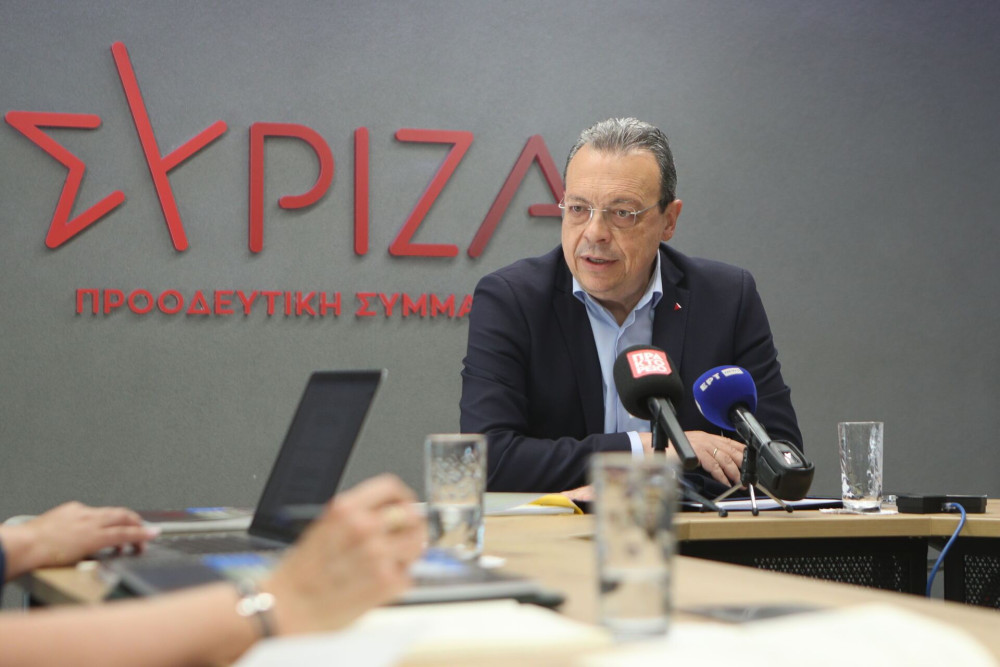 Ο Φάμελλος που παλεύει με Λατινοπούλου και Κασσελάκη για ένα 4% κουνάει το δάχτυλο και μιλά για πρόοδο