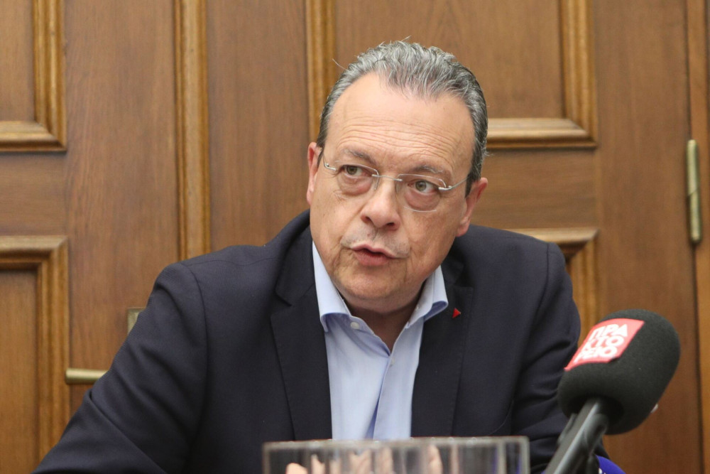 Ο Φάμελλος επιτίθεται στην κυβέρνηση για το ΕΣΥ αλλά η πραγματικότητα και οι πολίτες τον διαψεύδουν