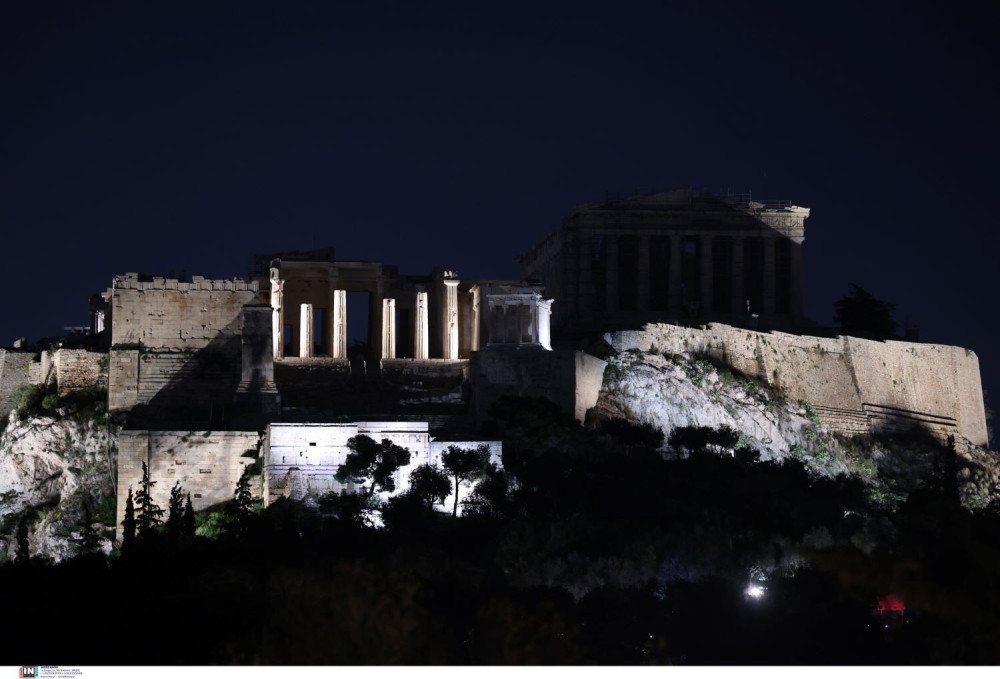 Παρέμβαση εισαγγελέα  για το drone show πάνω από την Ακρόπολη