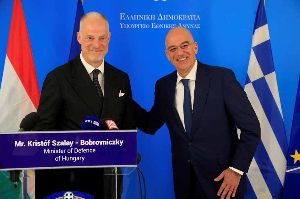 Δένδιας: «Η Ευρώπη να προετοιμαστεί για την αντιμετώπιση απειλών» - Συναντήθηκε με τον Ούγγρο ομόλογό του