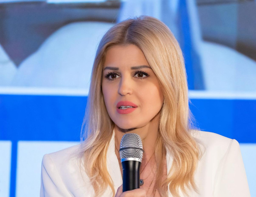 Έλενα Ράπτη στο «Μανιφέστο»: Η κυβέρνηση αποδεικνύει στην πράξη το κοινωνικό της πρόσωπο