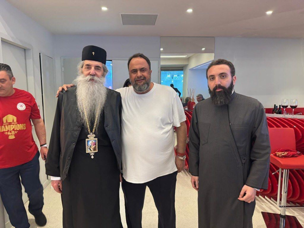 Ο Σεβασμιώτατος Μητροπολίτης Πειραιώς κοντά στον πρωταθλητή Ελλάδος ΟΛΥΜΠΙΑΚΟ