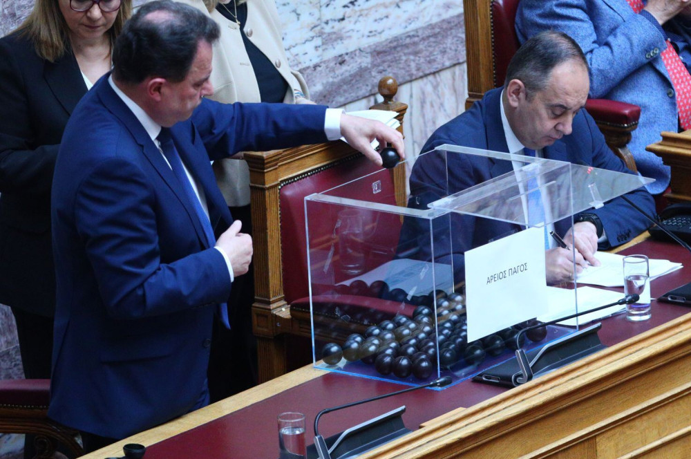 Βουλή: ποιοι κληρώθηκαν για το Δικαστικό Συμβούλιο που θα εξετάσει την υπόθεση Τριαντόπουλου