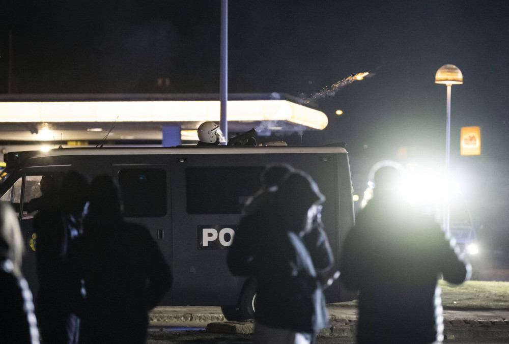 Πυροβολισμοί στη Νέα Υόρκη: σε κρίσιμη κατάσταση 21χρονη - Οκτώ τραυματίες (video)