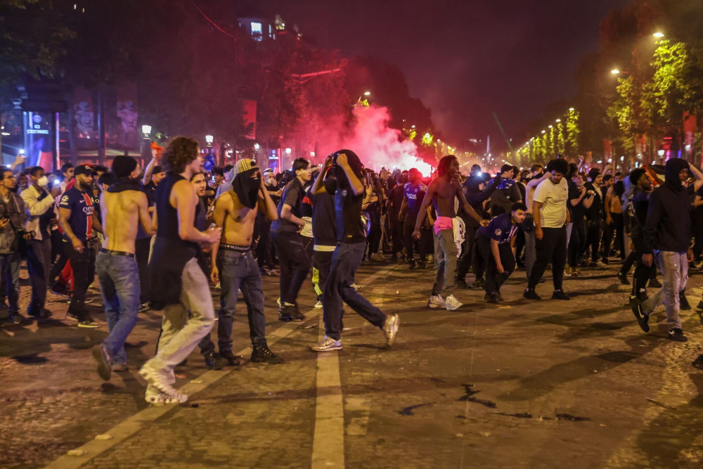 Εκτεταμένα επεισόδια στο Παρίσι μετά τη νίκη της Παρί Σεν Ζερμέν - 294 συλλήψεις (photos & video)