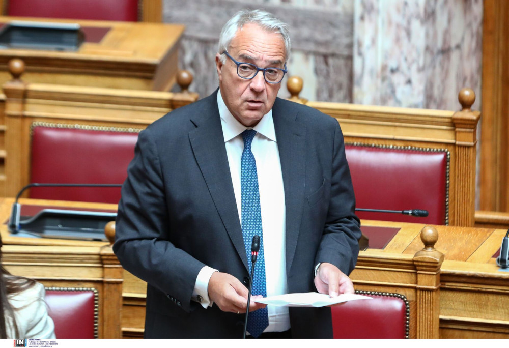 Μάκης Βορίδης: Σκέψεις για απαγόρευση της μπούρκας στα πανεπιστήμια