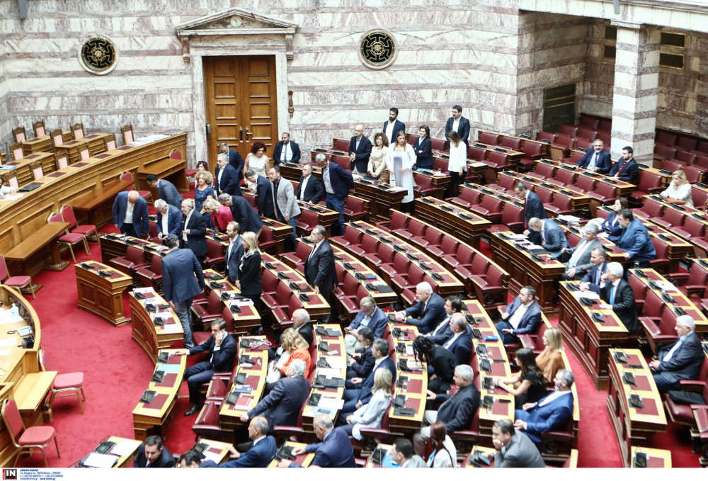 Τραγέλαφος: Μετά το διαζύγιο ΣΥΡΙΖΑ-ΝΕΑΡ, τώρα… αρραβώνας