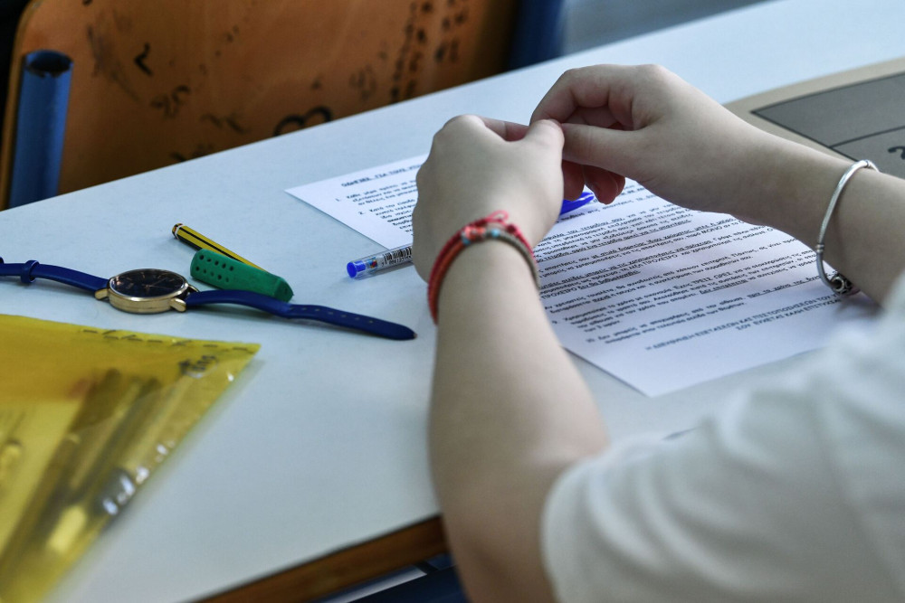 PISA 2025: μετεξεταστέοι οι Έλληνες μαθητές με επιδόσεις χαμηλότερες από τον μέσο όρο του ΟΟΣΑ