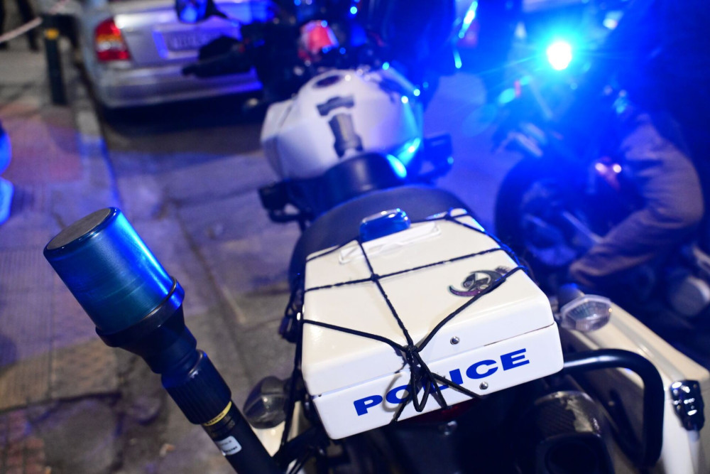 Σαφάρι της ΕΛΑΣ σε νυχτερινά στέκια για τους «μαϊμού» παρκαδόρους