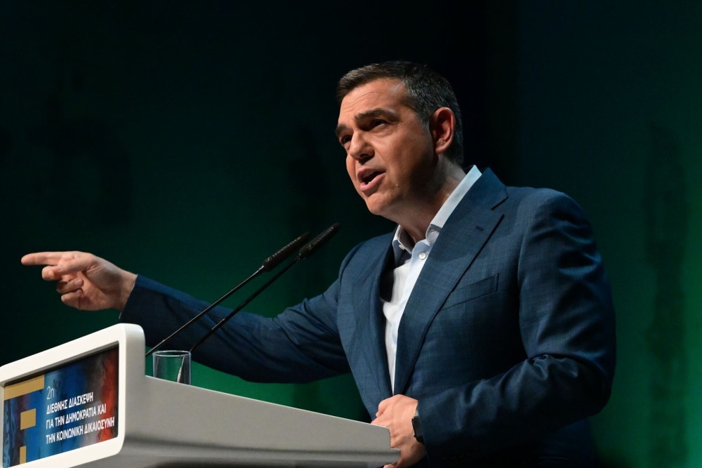 Εντυπωσιασμοί Τσίπρα: ζητεί να δοθούν στη δημοσιότητα τα πρακτικά του συμβουλίου πολιτικών αρχηγών