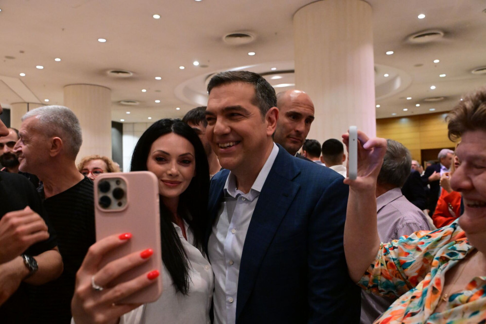 Αλέξης Τσίπρας: μην αφήνεις την αλήθεια να σου χαλάσει ένα «ωραίο» αφήγημα