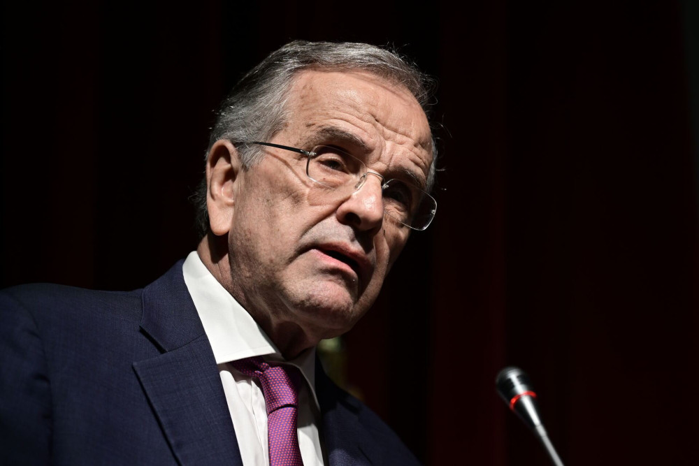 Σαμαράς… μαινόμενος, με κορόνες και fake news