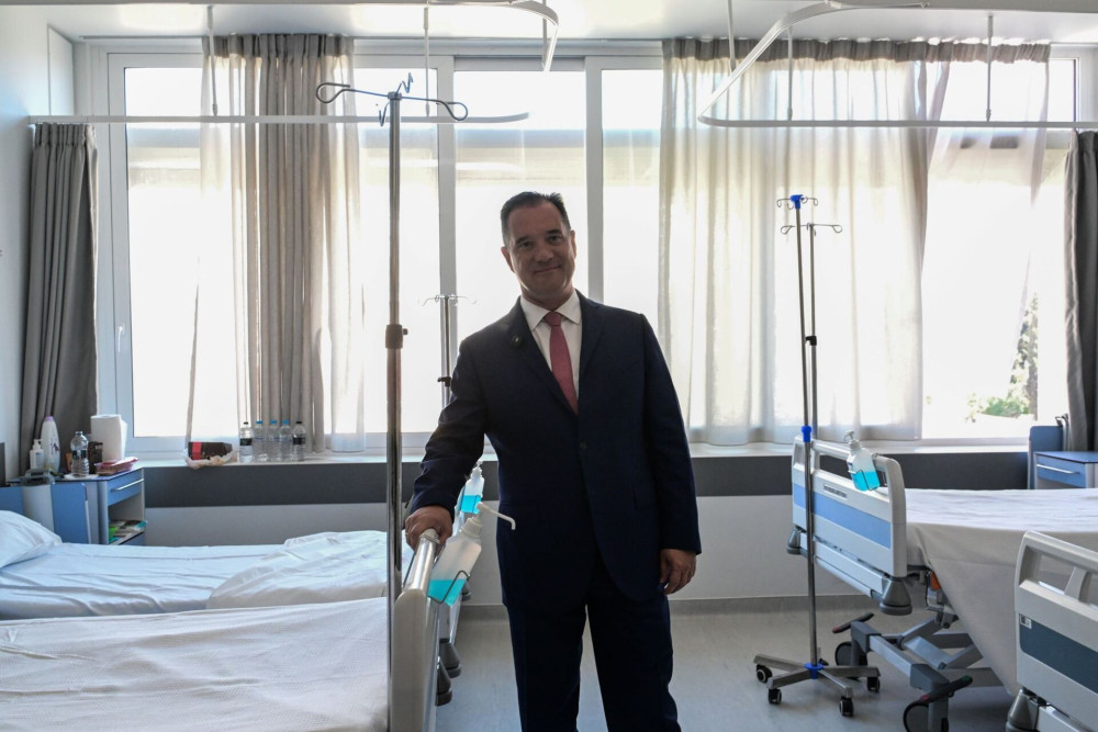 Άδωνις Γεωργιάδης: Εκκλησιάστηκε και επιθεώρησε τα έργα στον Άγιο Σάββα (video)