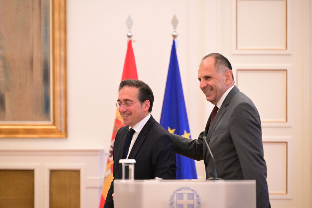 Συνάντηση Γεραπετρίτη με τον Ισπανό ομόλογό του: Η Ευρώπη πρέπει να γίνει πιο ισχυρή από ποτέ