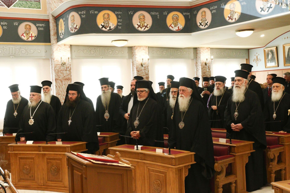 Ιερά Σύνοδος προς κληρικούς: Όχι σε προσωπικές «φίρμες» στα social media