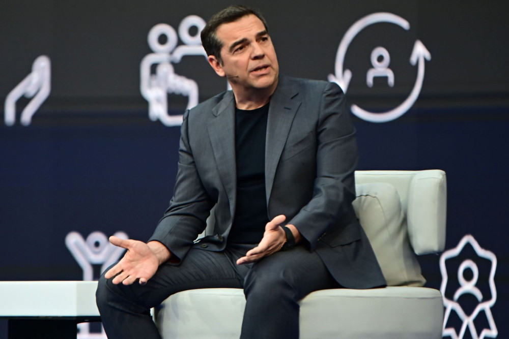 Ο Τσίπρας ματαιοπονεί αν νομίζει ότι μπορεί να ξαναγράψει την ιστορία...