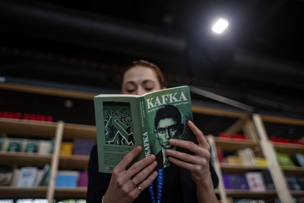 Κάφκα: 100+1 χρόνια από τον θάνατο του λογοτέχνη που «μεταμόρφωσε» το τραύμα μας σε τέχνη