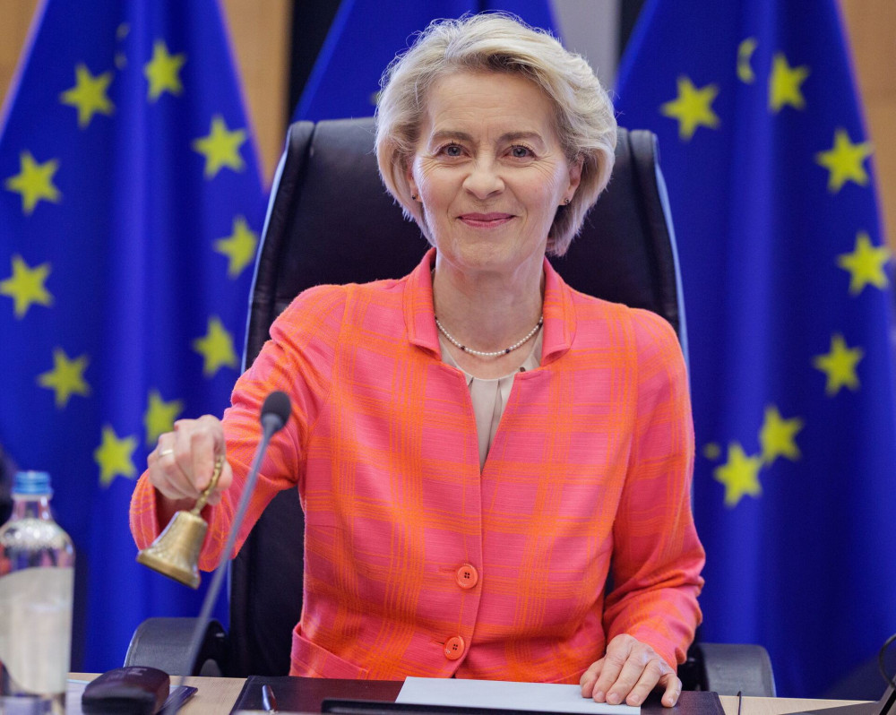 Πολιτική αναταραχή στην ΕΕ: Η Φον ντερ Λάιεν αντιμέτωπη με πρόταση μομφής