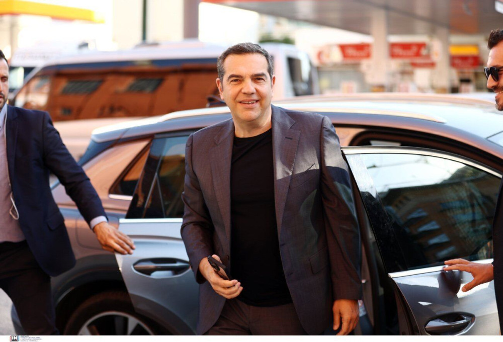 Ζαχαρός για την παραίτηση Τσίπρα: «Με μπλαζέ ύφος... θέλει να ξαναμπεί στην πολιτική» (video)
