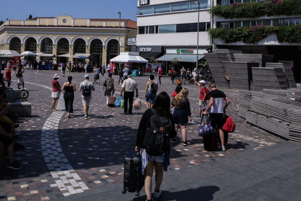 Νέα θεαματική αύξηση των δηλωθεισών υπερωριών τον Μάιο