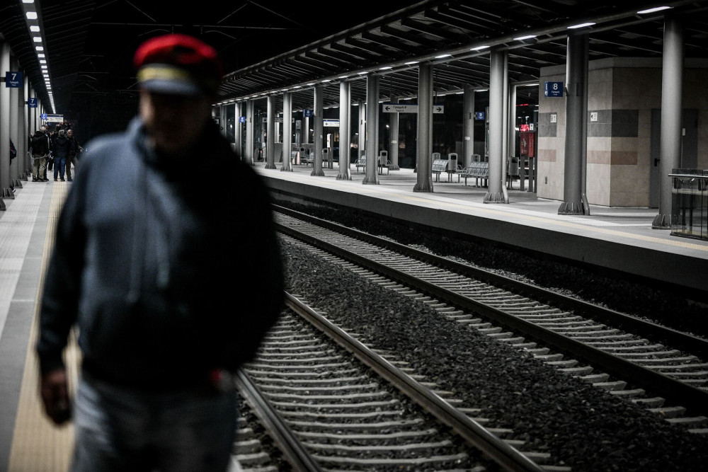 Άφησαν το ξυλόλιο κι έπιασαν το ινδέν(ε)ιο: οι απελπισμένοι των σεναρίων συνωμοσίας