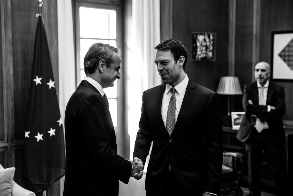 Ο Κυριάκος, η αντιπολίτευση του TikTok και τα όνειρα θερινής νυκτός