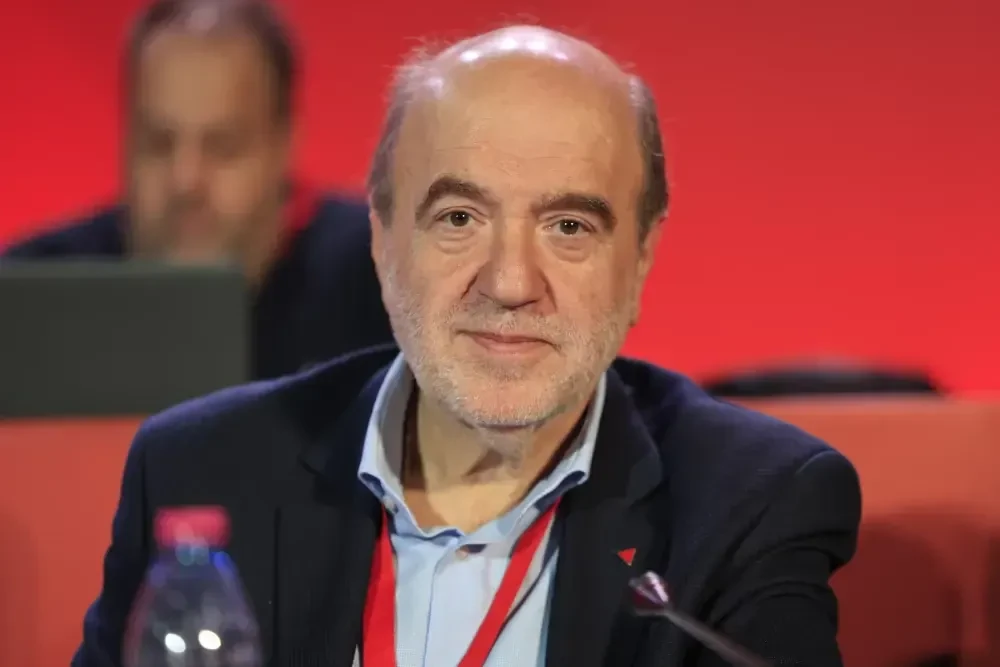 Για γέλια: Ο Αλεξιάδης ονειρεύεται κοινό σχήμα με Τσίπρα, Κωνσταντοπούλου, Κασσελάκη, Βαρουφάκη