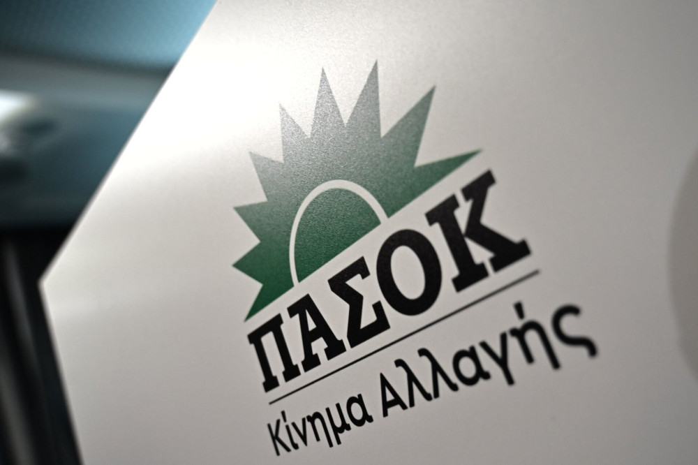 Το ΠΑΣΟΚ καλύπτει τη Λιακούλη για τα περί «χούντας»