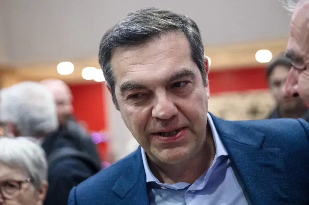 Ο Τσίπρας ζητάει και τα ρέστα για το καταστροφικό 2015 και μιλάει για... προπαγάνδα εις βάρος του