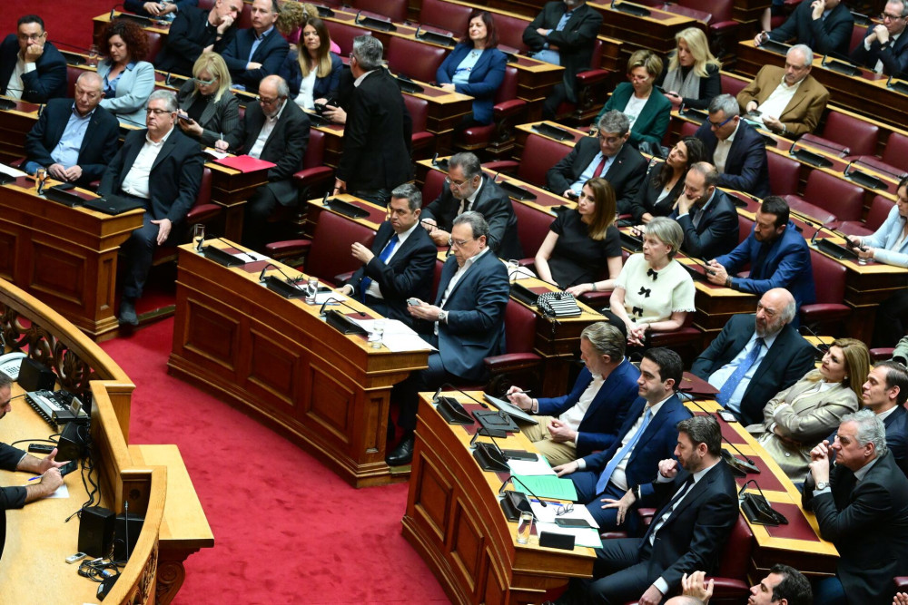 Γιατί ο Ανδρουλάκης δεν έκανε πρόταση μομφής: ο ρόλος του ΣΥΡΙΖΑ και ο Τσίπρας