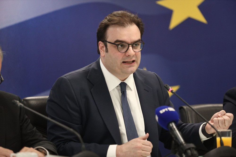 Πιερρακάκης για αναβάθμιση Fitch: Κερδίζουμε σε αξιοπιστία και στηρίζουμε με ασφάλεια την κοινωνία