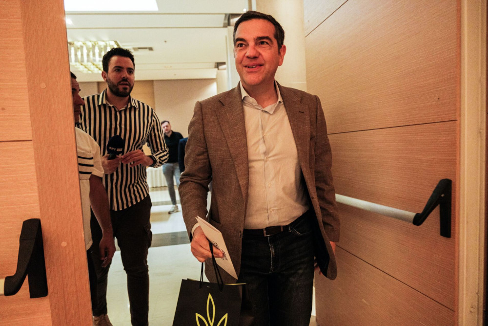 Λένε κάτι τα πρακτικά για τις κλειστές τράπεζες και τα capital controls, σύντροφε Αλέξη;
