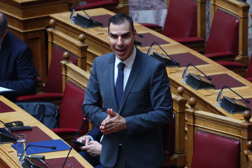 Θεμιστοκλέους: 300 νέοι διασώστες στο ΕΚΑΒ φέτος το καλοκαίρι σε όλη τη χώρα