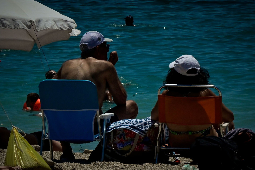 Καύσωνας διαρκείας με θερμοκρασίες έως 42 βαθμούς: Οι περιοχές που θα «ψηθούν» (video)