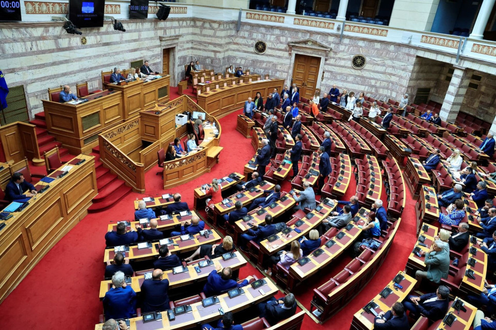 Βουλή: άρση ασυλίας για Αυγενάκη και Παπαδόπουλο ενέκρινε η Ολομέλεια