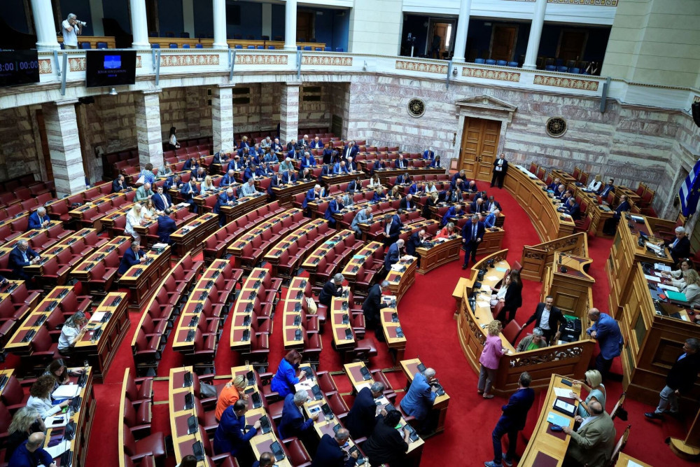 Μεταναστευτικό: υπερψηφίστηκε η τροπολογία για το άσυλο με 177 «ναι»